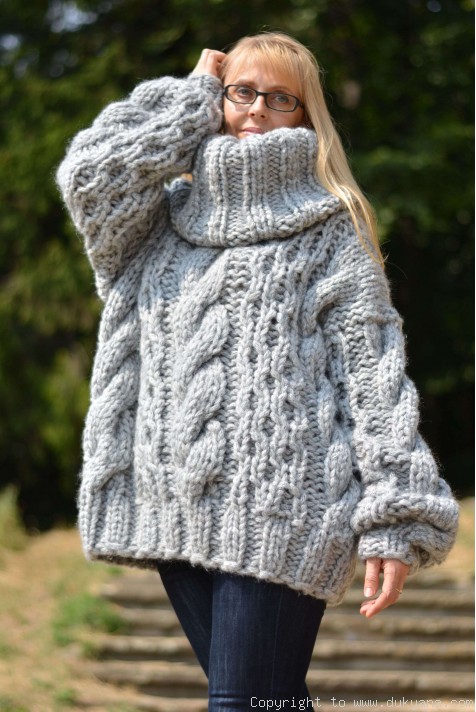 One size chunky wool unisex sweater/H18